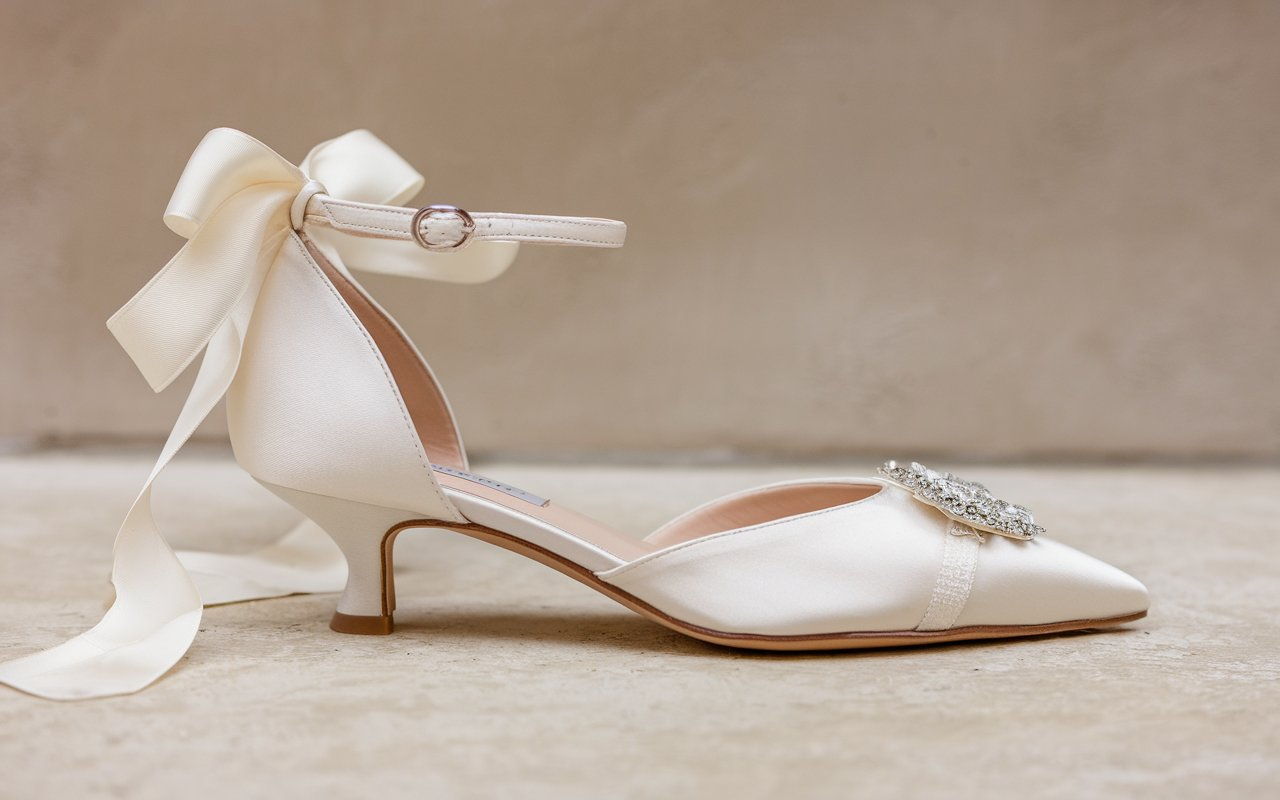 Jessica Lendrilla Shoe 7.5 Ivory