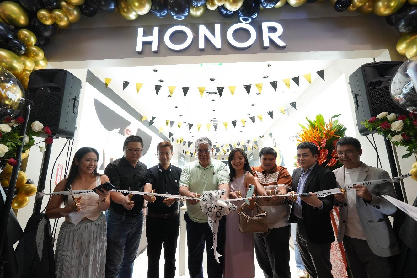 HONOR 200 Series is a Hit! Thousands Lined Up         During First Day Sale