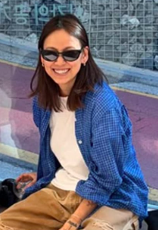This contains an image of Lee Hyori 