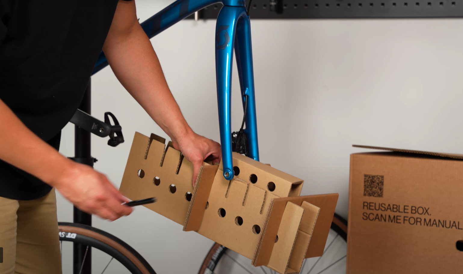 How to pack your bike: Medium Box