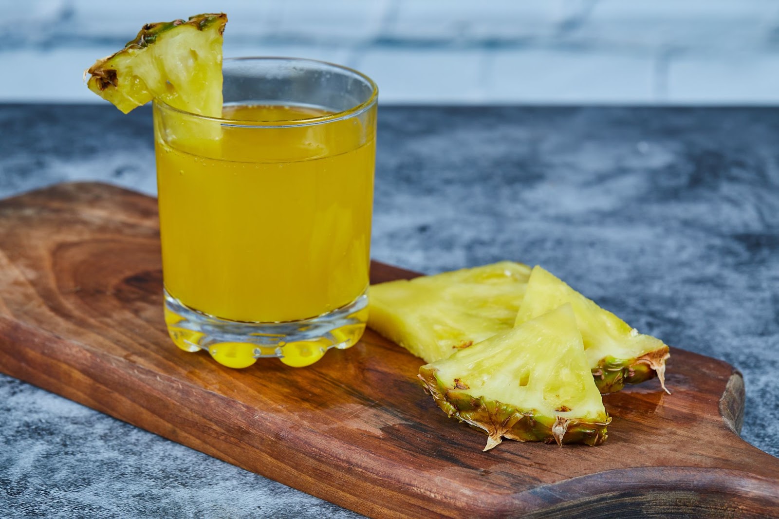 Pineapple Ginger Fizz