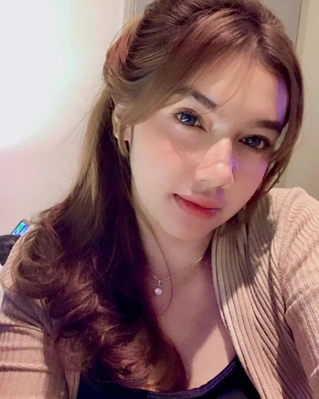 Gadis Indo yang Bikin Hati Bergetar, cewek indo cantik, gadis memikat, wanita memesona