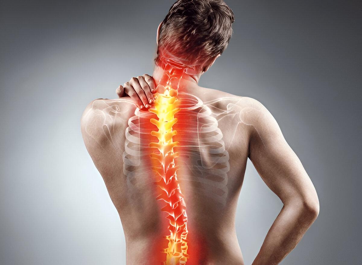 A person with pain in his back

AI-generated content may be incorrect.
