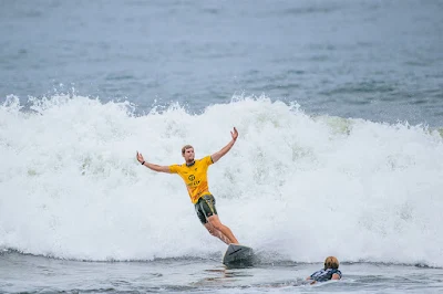 John John possui duas medalhas olímpicas e dois títulos mundiais (Foto: World Surf League)