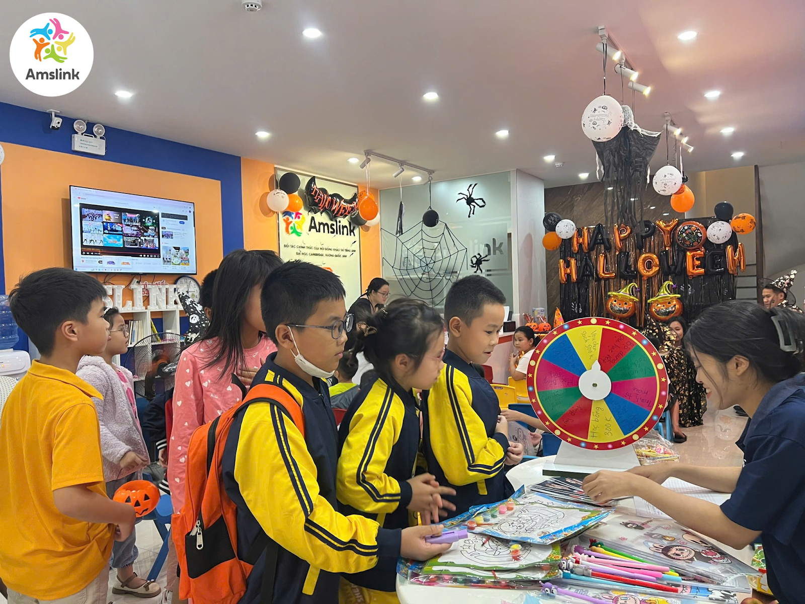 Bữa tiệc “Halloween Party 2024” tại Amslink Thanh trì