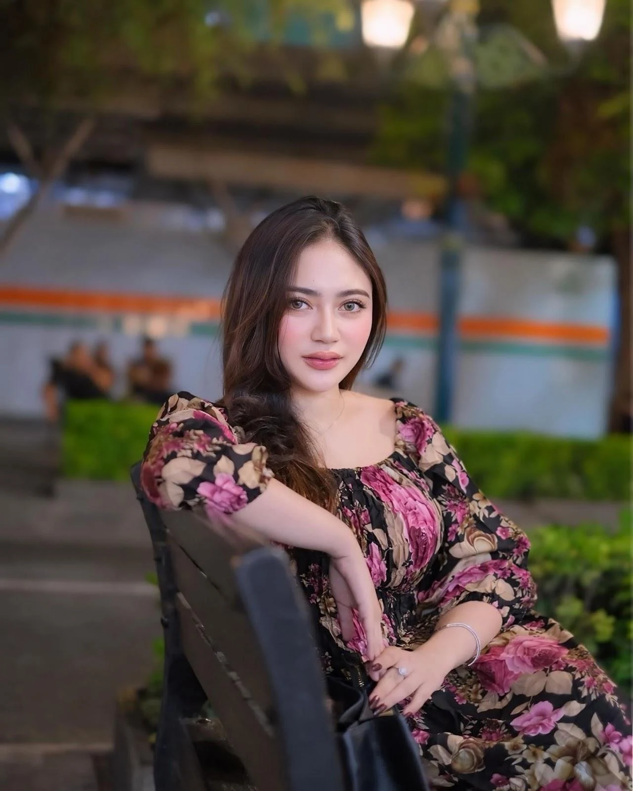 Cewek Manis Bikin Hati Meleleh, cewek manja, foto gadis cantik, wanita mempesona