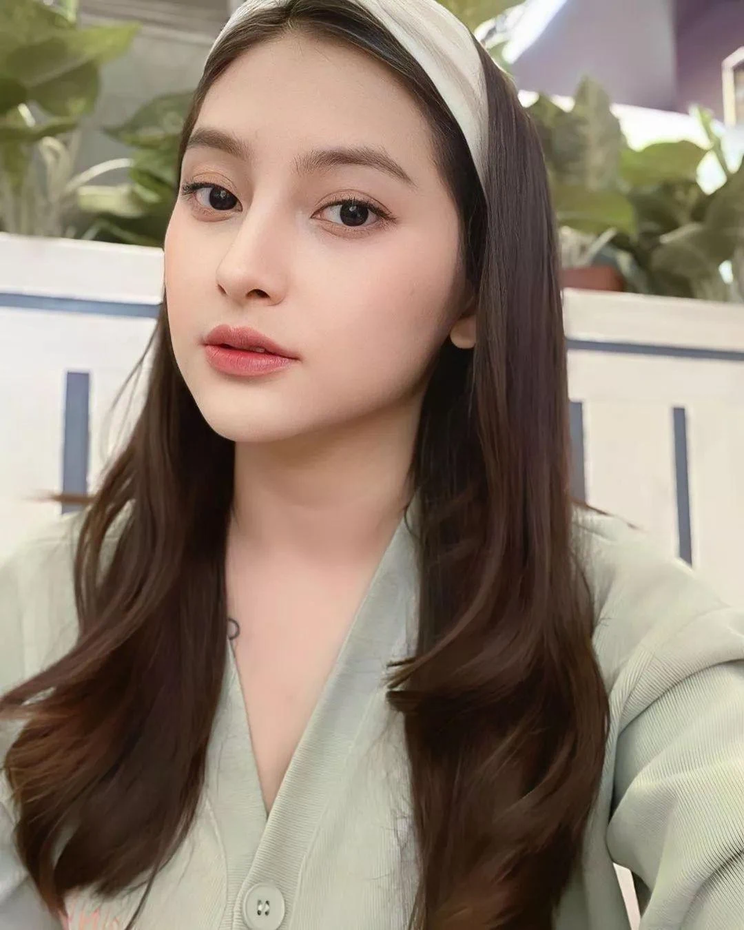 Gadis Cantik yang Membuatmu Terperangkap dalam Keindahan, gadis cantik, terperangkap, keindahan menggoda