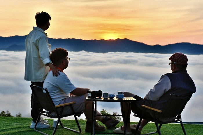 Bảo Lộc camping. Đồi Vô Ưu – Cắm trại giữa mây trời và bình yên bất tận.