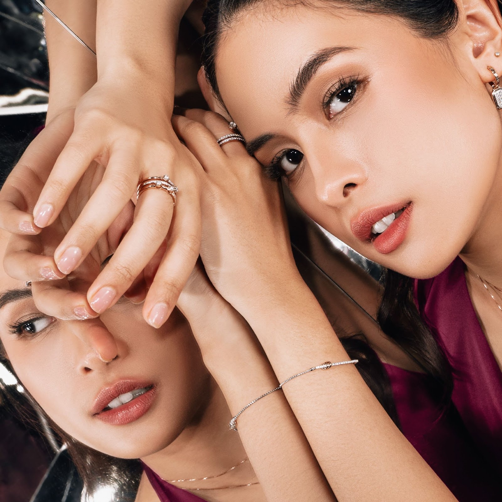 Tampilan Gelang Serut Berhiaskan Berlian, See The Light Collection
