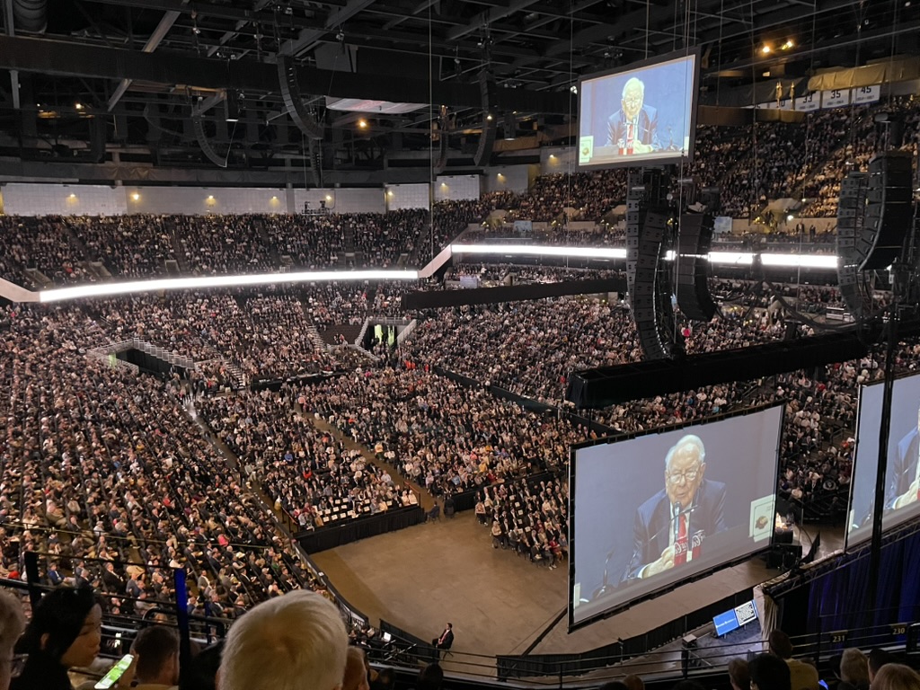 Big crowd at Berkshire Hathaway's 2025 annual meeting
