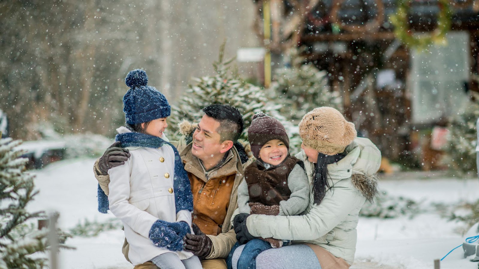 Winter Family Photo Color Schemes Images 7