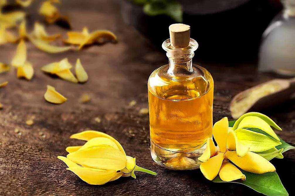 Ylang-ylang oil