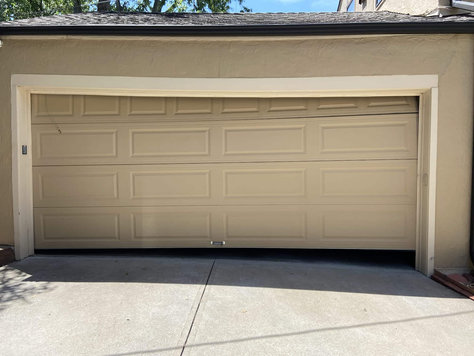 how to fix a garage door