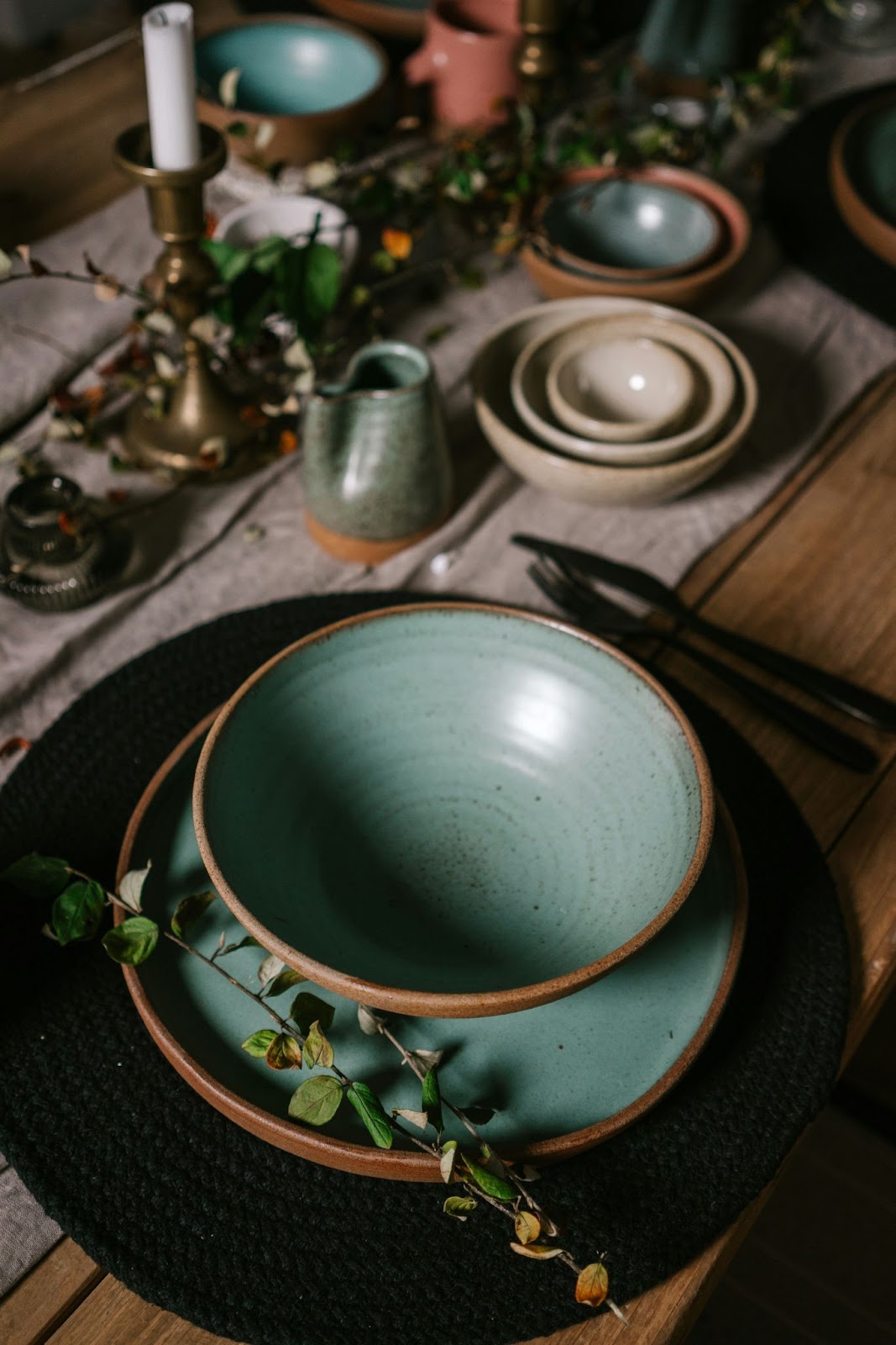 Rustic plates in modern rustic table setting