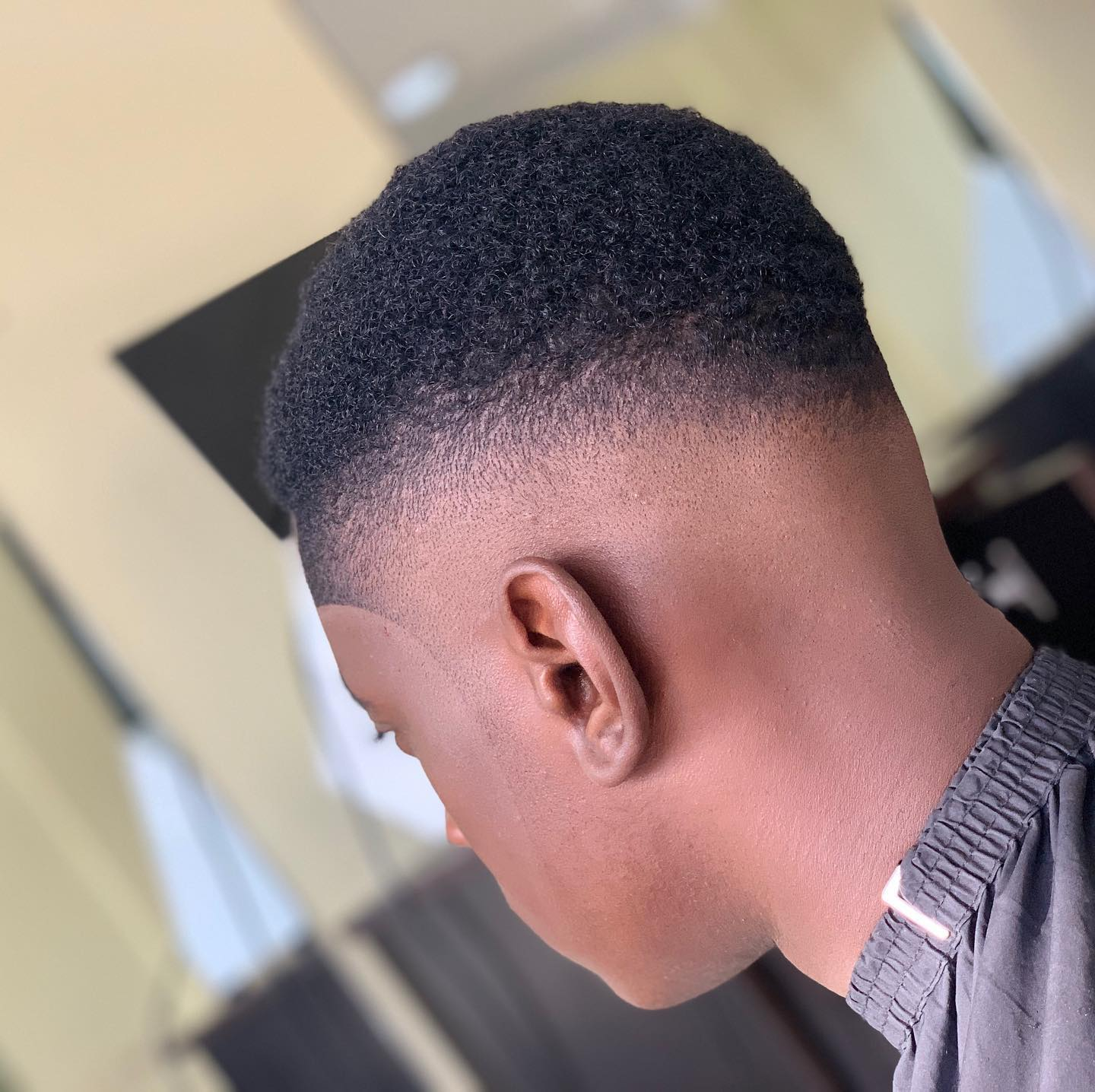 
Sweat hairstyle.