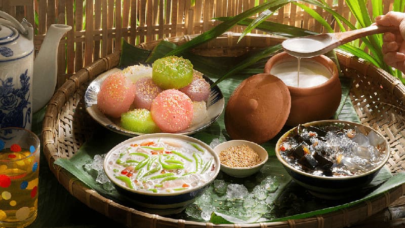 Top 10 Traditional Vietnamese Desserts You Must Try!