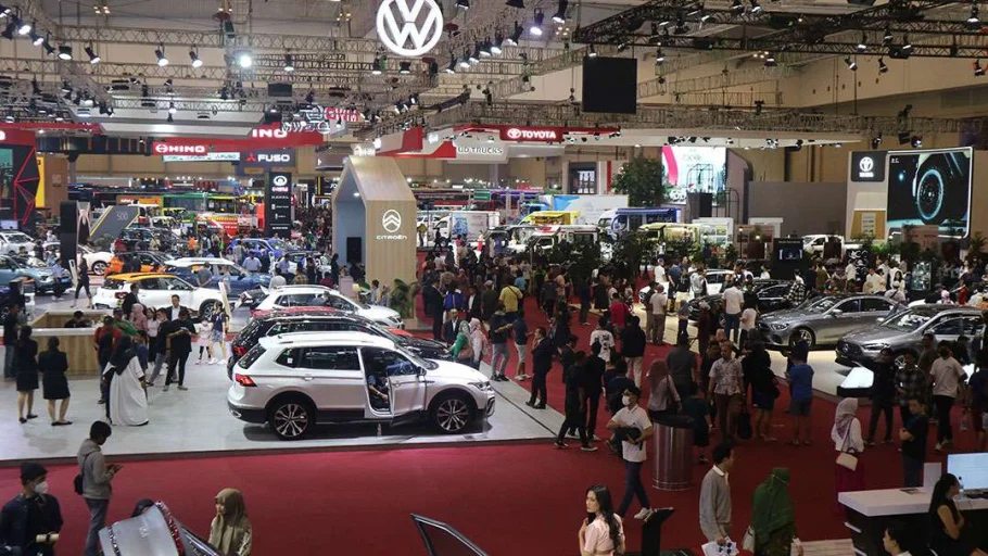Strategi Cerdas Memanfaatkan THR untuk Beli Mobil Baru 