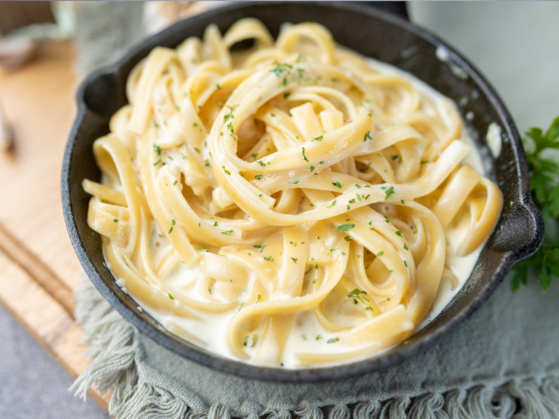 cheesy garlic cottage cheese pasta