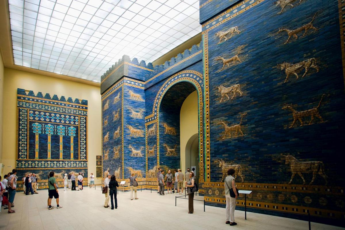 A photo of the massive Babylon's Ishtar Gate in a museum. 