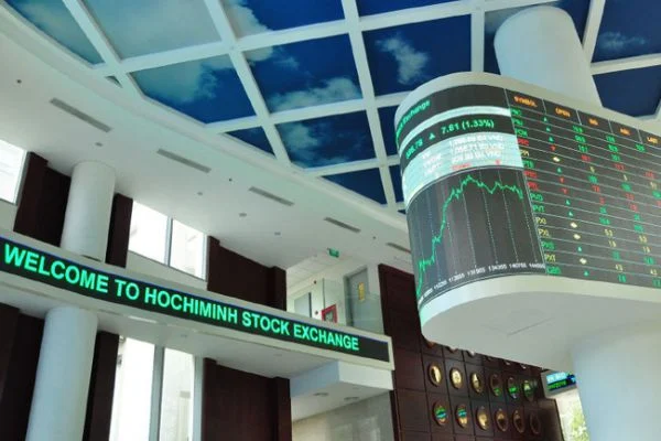 VietABank chuyển niêm yết lên HOSE, nâng vốn điều lệ lên sát 5.400 tỷ - 1
