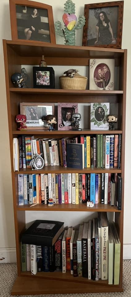 book%20shelves/Ana%20Valle-Greene.jpg