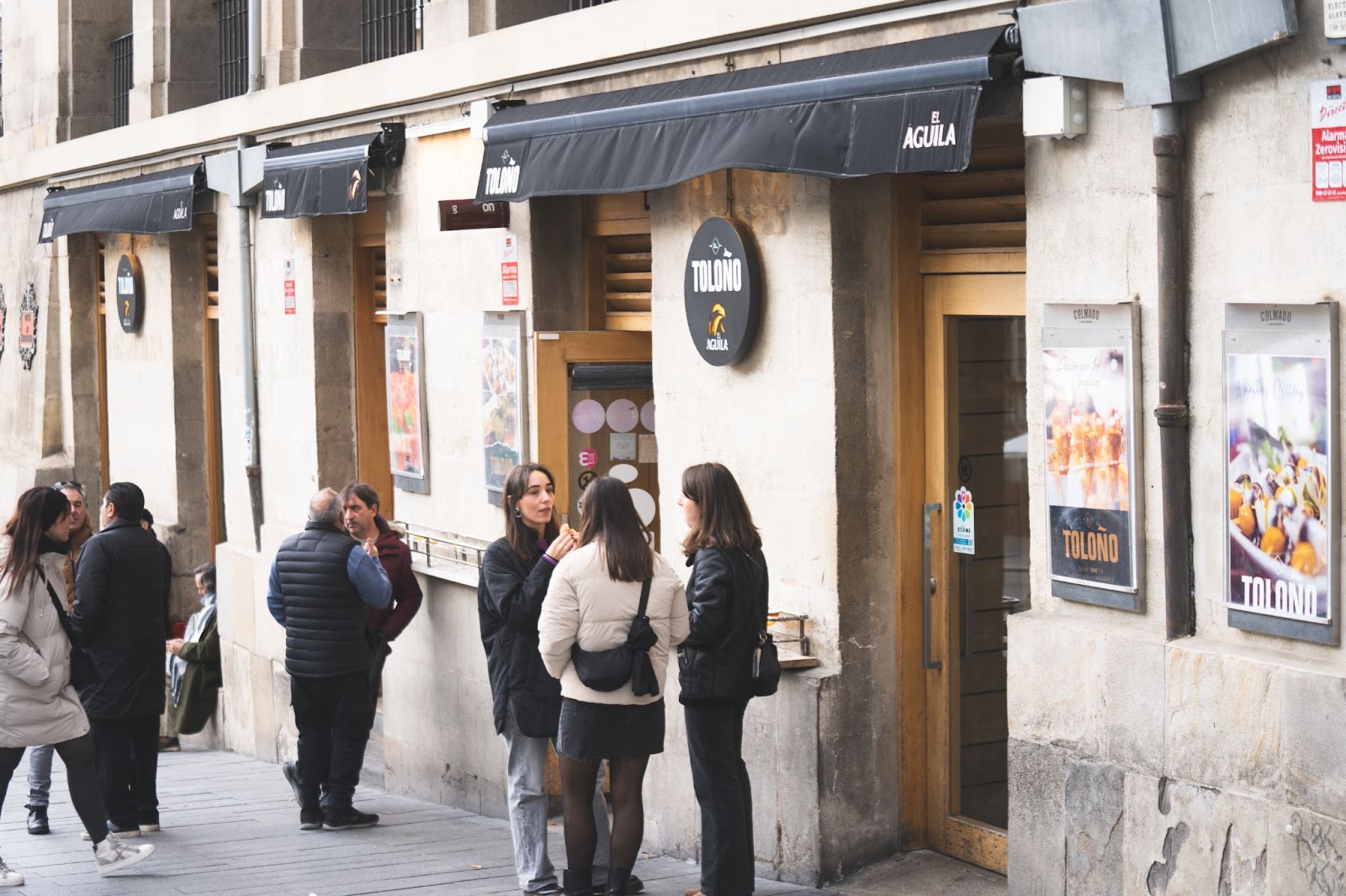 Fachada Bar el Toloño en Vitoria