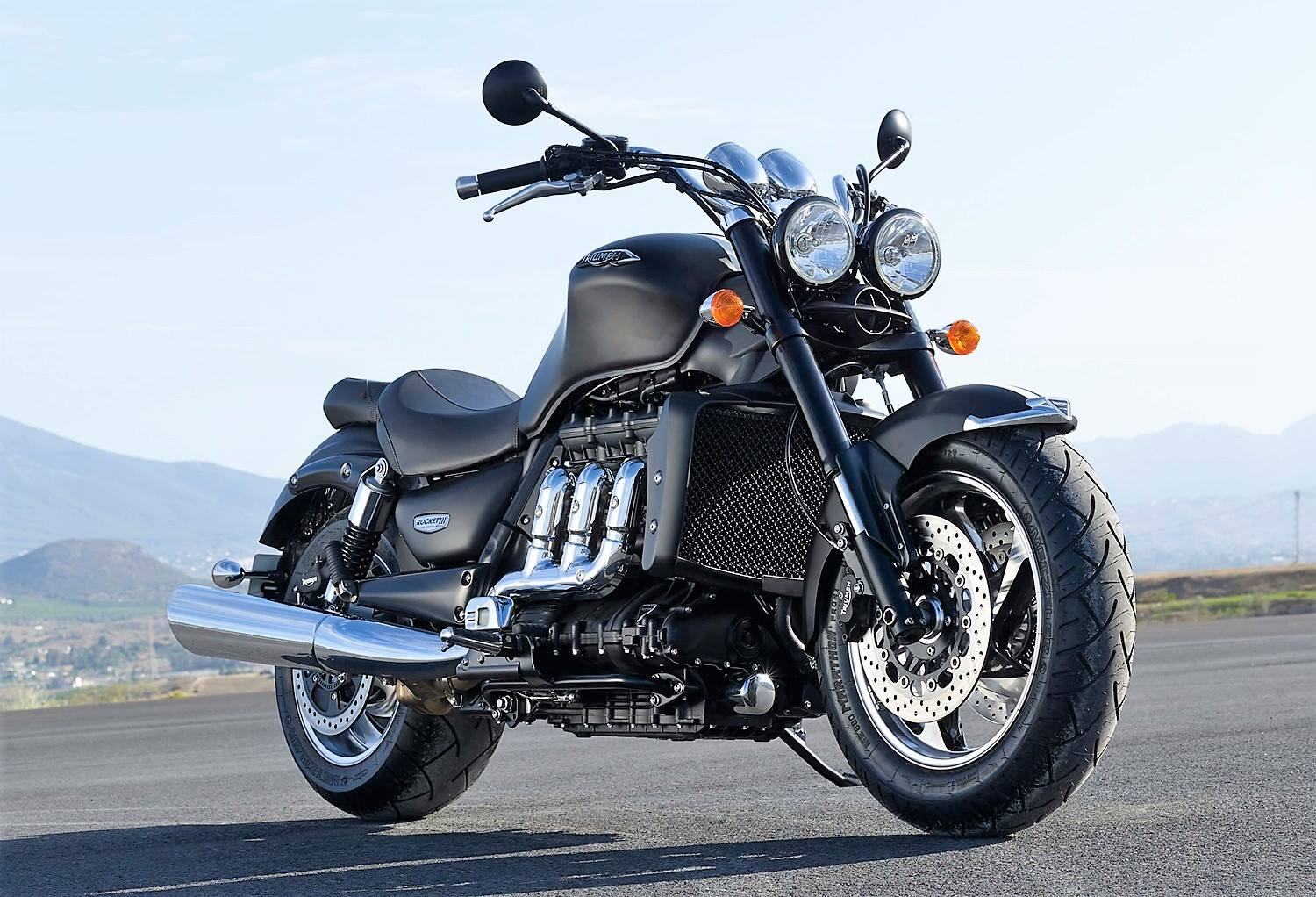 รถมอเตอร์ไซค์ Triumph Rocket III / Engine : 2,294 ซีซี