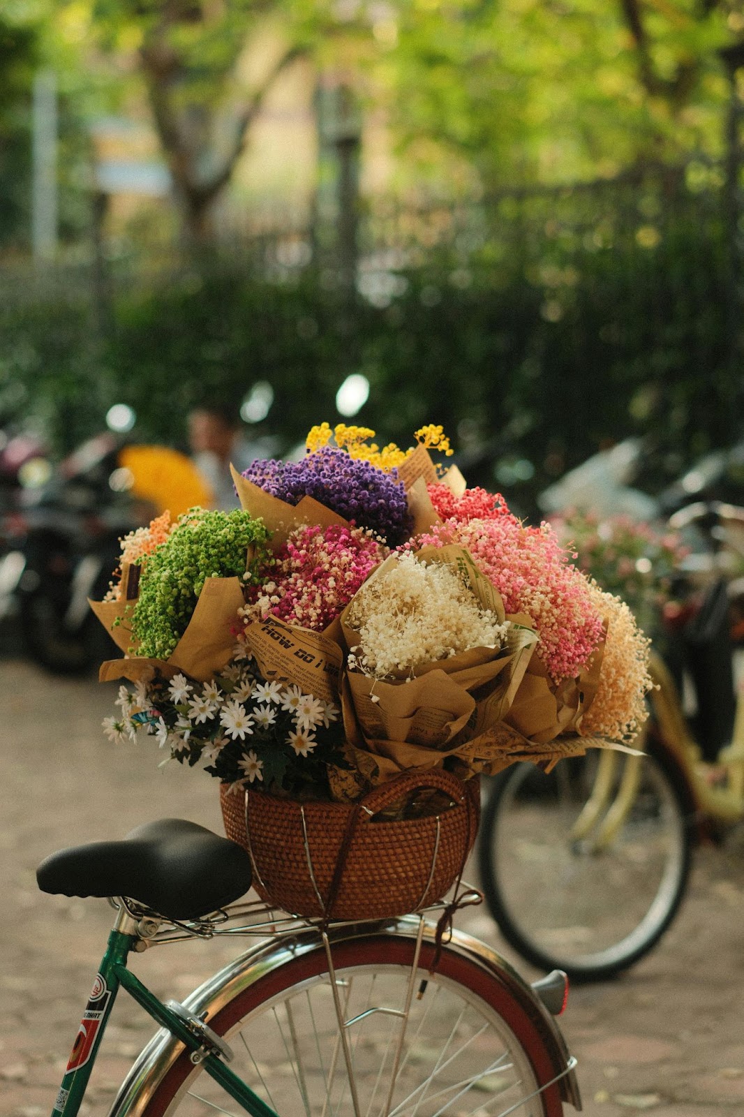 10 Best Items For Garden Decoration Under 100 Dollars