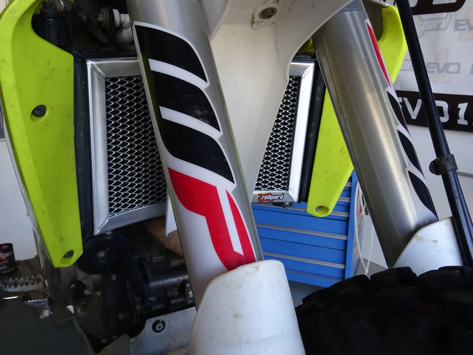 radiator guard supermoto