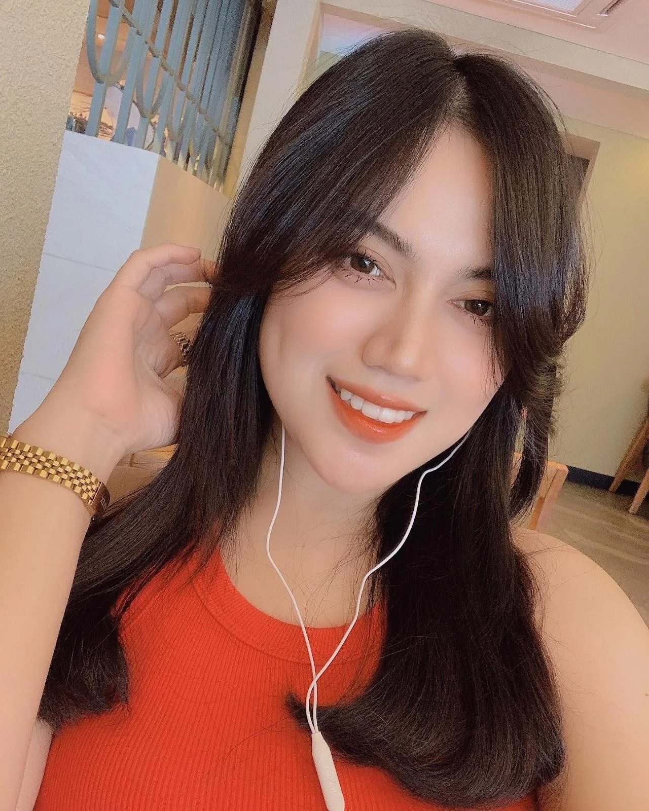 Cewek Cantik dengan Bibir Merah Menggoda, bibir merah, cewek cantik, gadis sensual