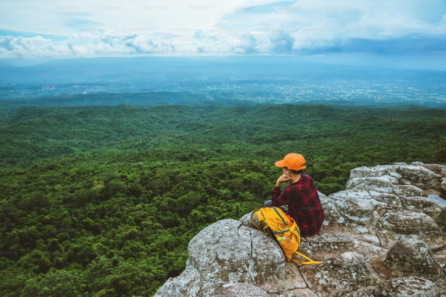 Explore the monumental view of Phu Kradueng from a high point