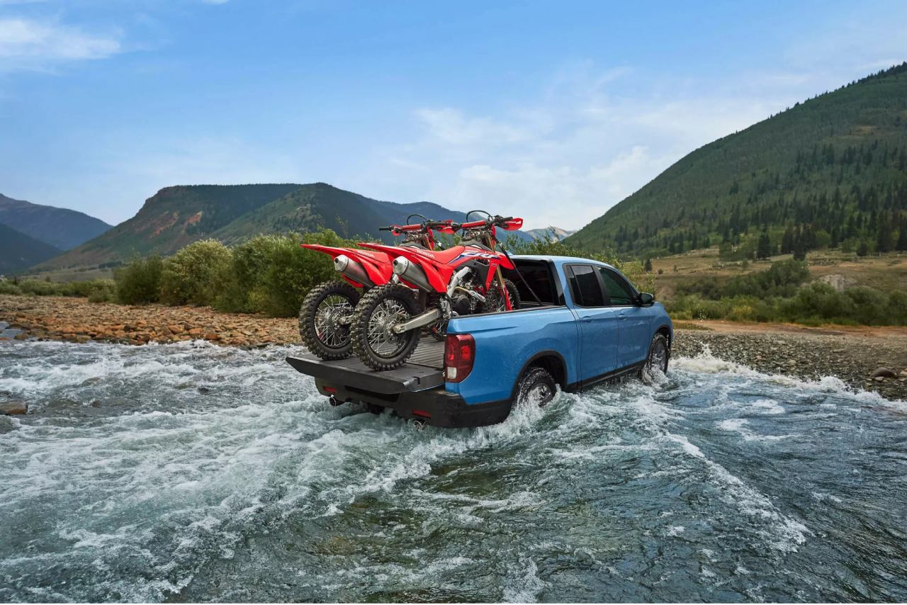 Nissan and Honda negotiate to produce full-size pickup trucks in the US, leveraging collaboration to expand lineup and boost production. 