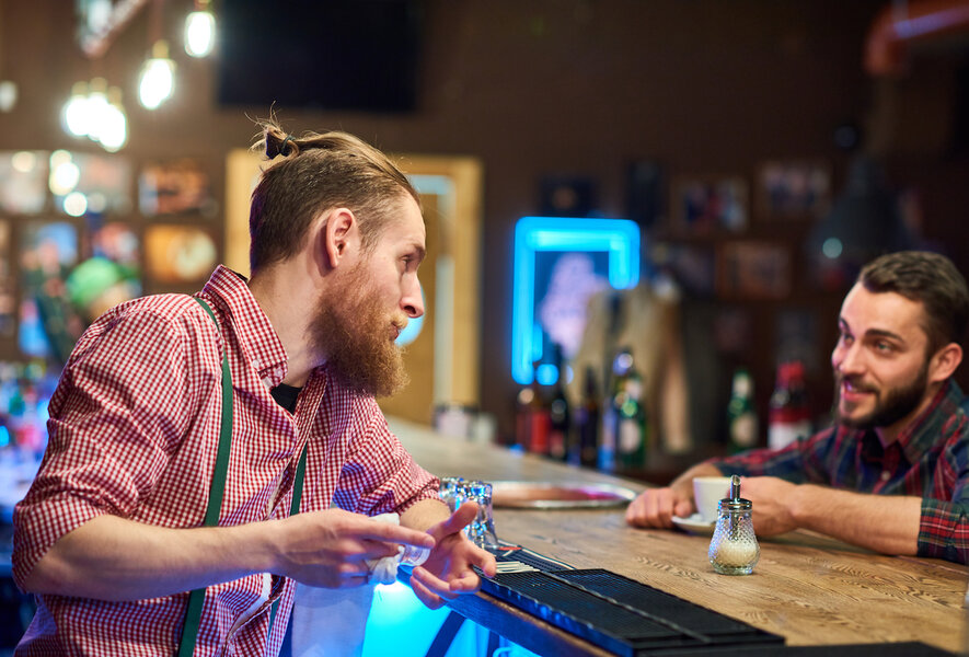 How to Make Small Talk Like a Bartender - Thrillist