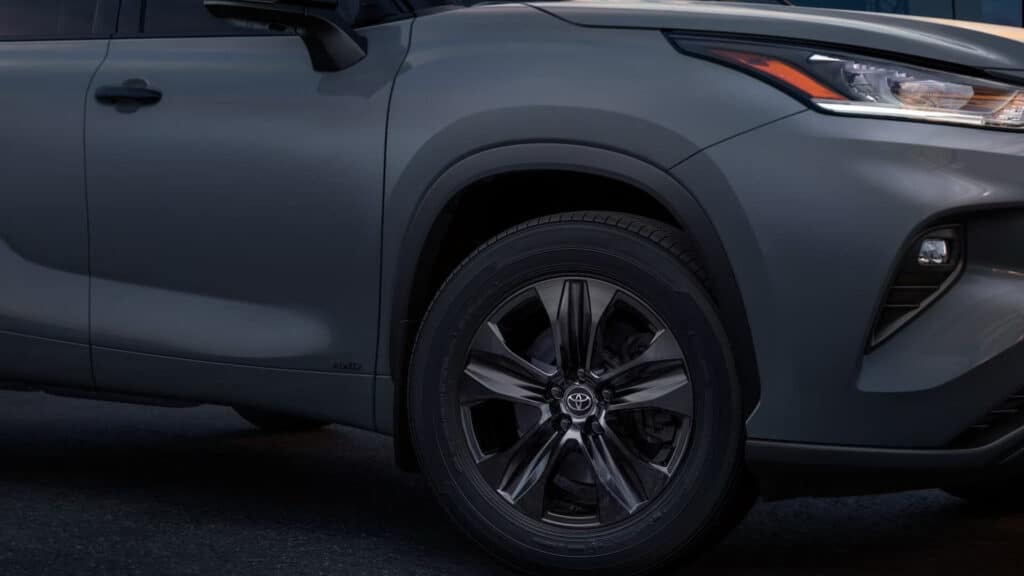 toyota highlander tires