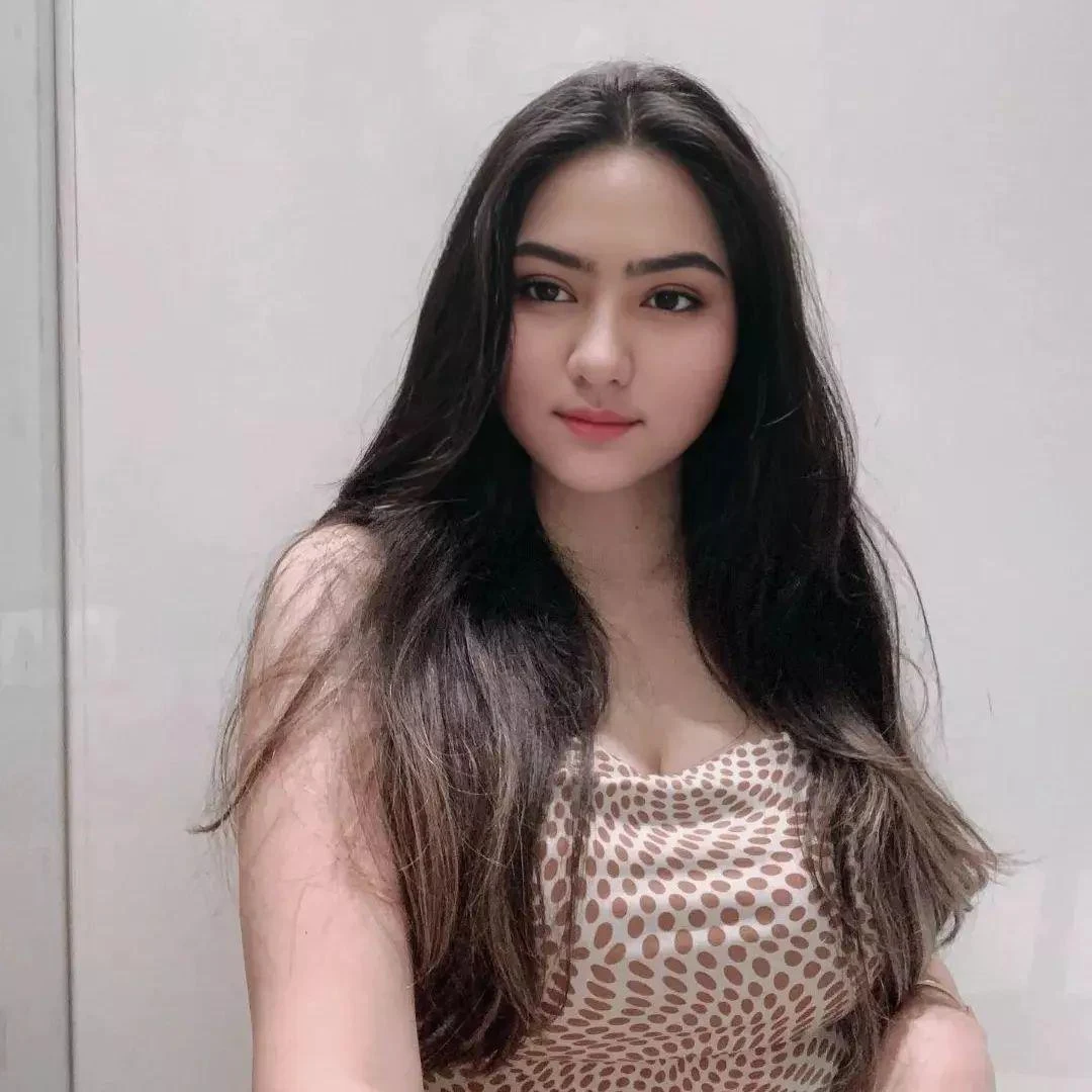 Gadis Cantik yang Membuatmu Terperangkap dalam Keindahan, gadis cantik, terperangkap, keindahan menggoda