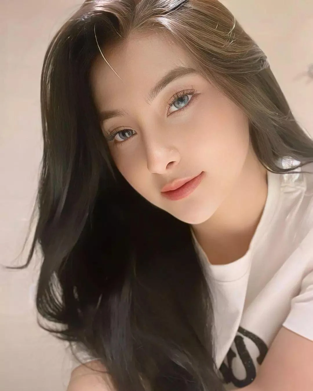Cewek Cantik yang Membuatmu Menginginkan Lebih, cewek cantik, inginkan lebih, gadis menggoda