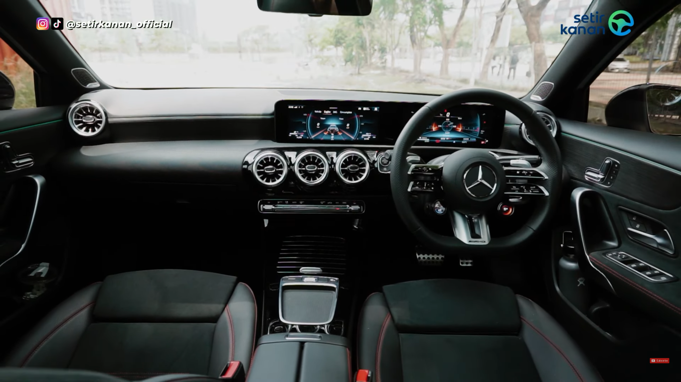 Interior Mercedes-AMG A 35