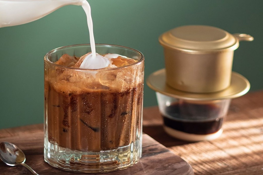 The distinct bitterness makes Vietnamese Coffee outstanding among others. Source: Ca Phe Viet Nam