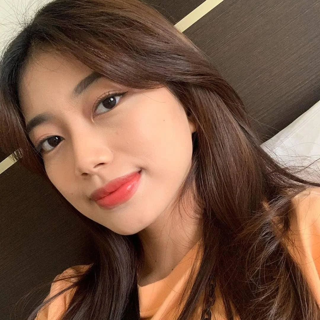 Cewek Imut Membawa Semangat Baru, cewek imut, semangat ceria, gadis lucu