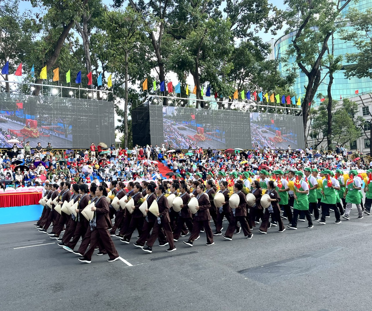 hình ảnh tổng duyệt 27/4