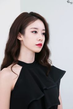 This contains an image of Jiyeon  T-ara on black outfit