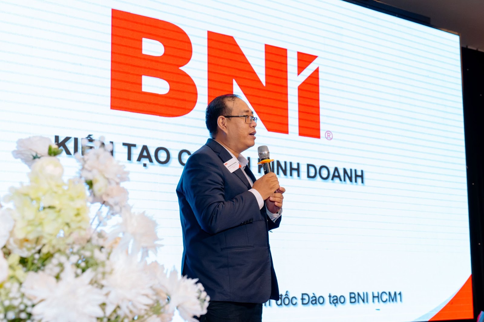 Ông Nguyễn Tri Phương trình bày kỹ năng Networking với chủ đề “Kiến tạo cơ hội kinh doanh tại BNI”