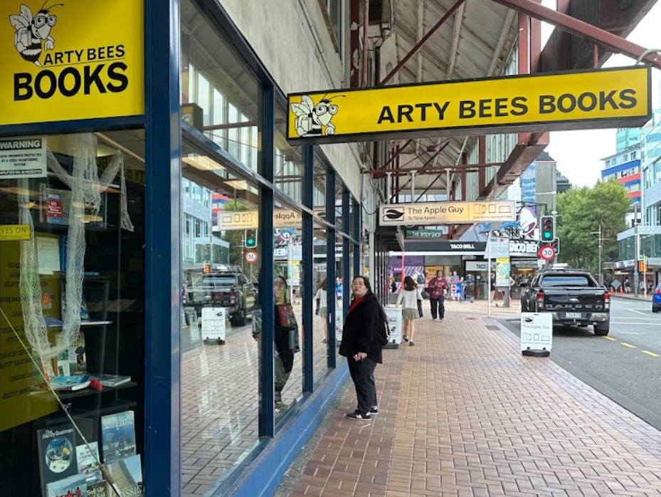 Arty Bees Books