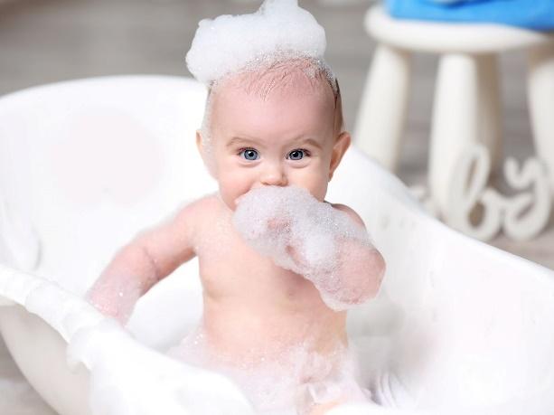 Nên lựa chọn sản phẩm có thành phần lành tính cho bé