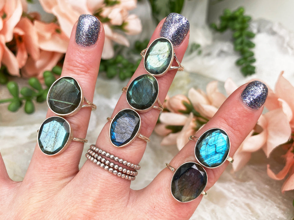 Labradorite properties