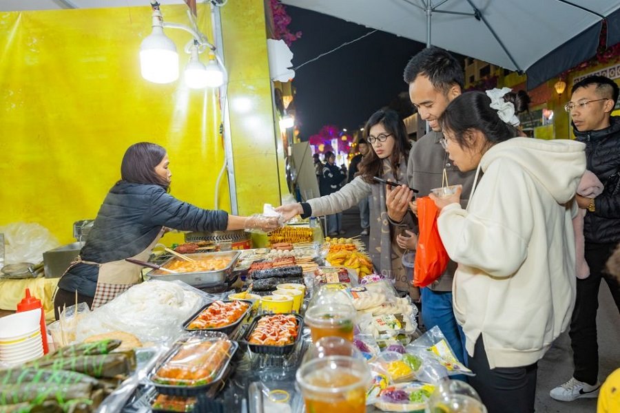 Food courts at Spring Fair 2025 