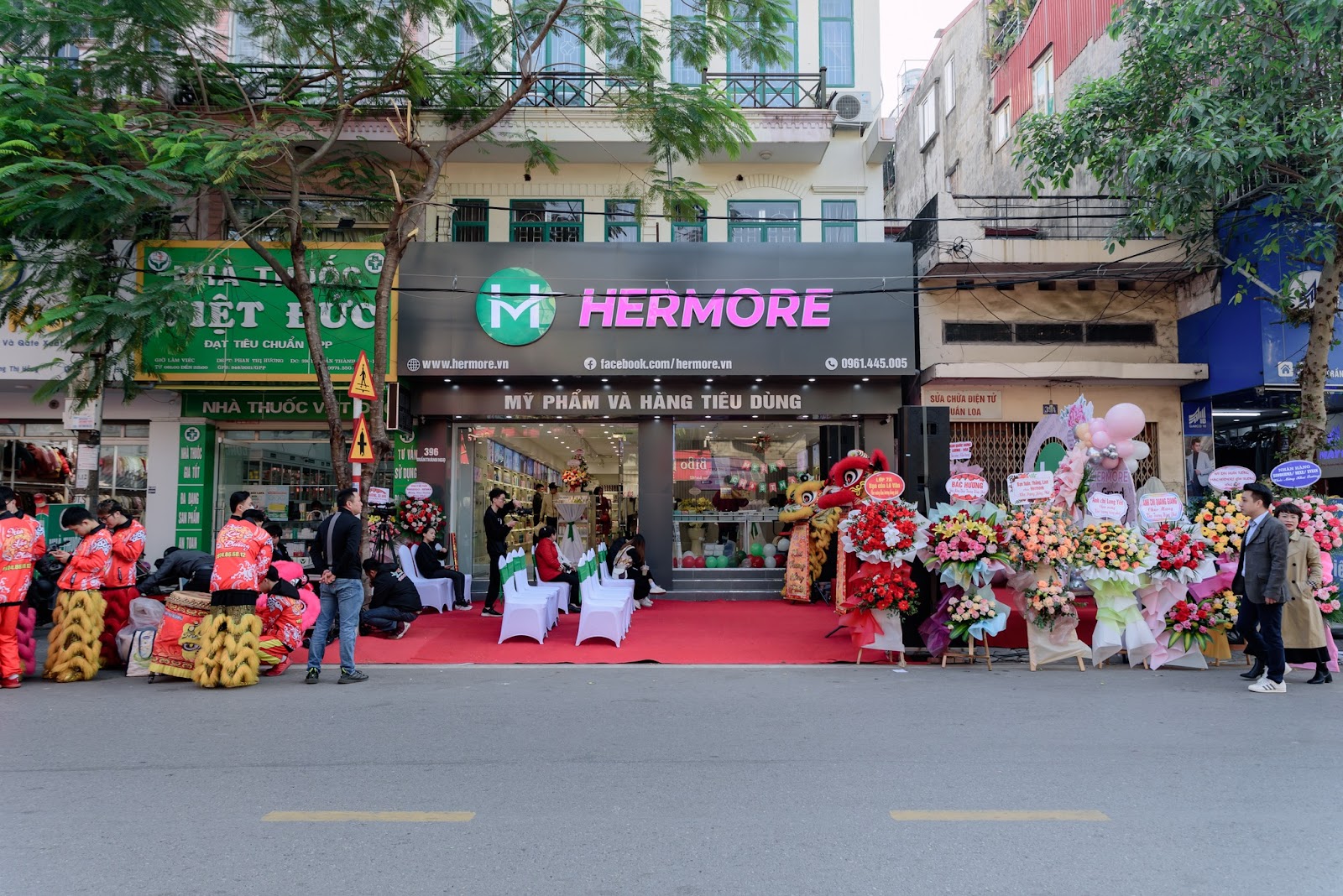 Hermore khai trươnng cơ sở đầu tiên 396 Trần Thành Ngọ