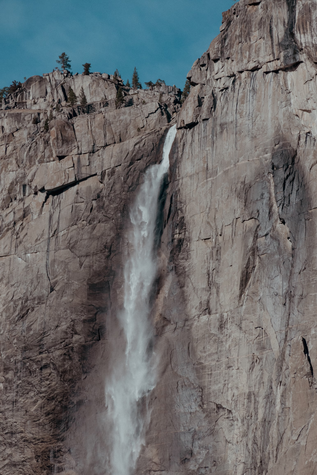 Image from the Yosemite: Capturing Nature’s Majesty Through Photography article on Abduzeedo