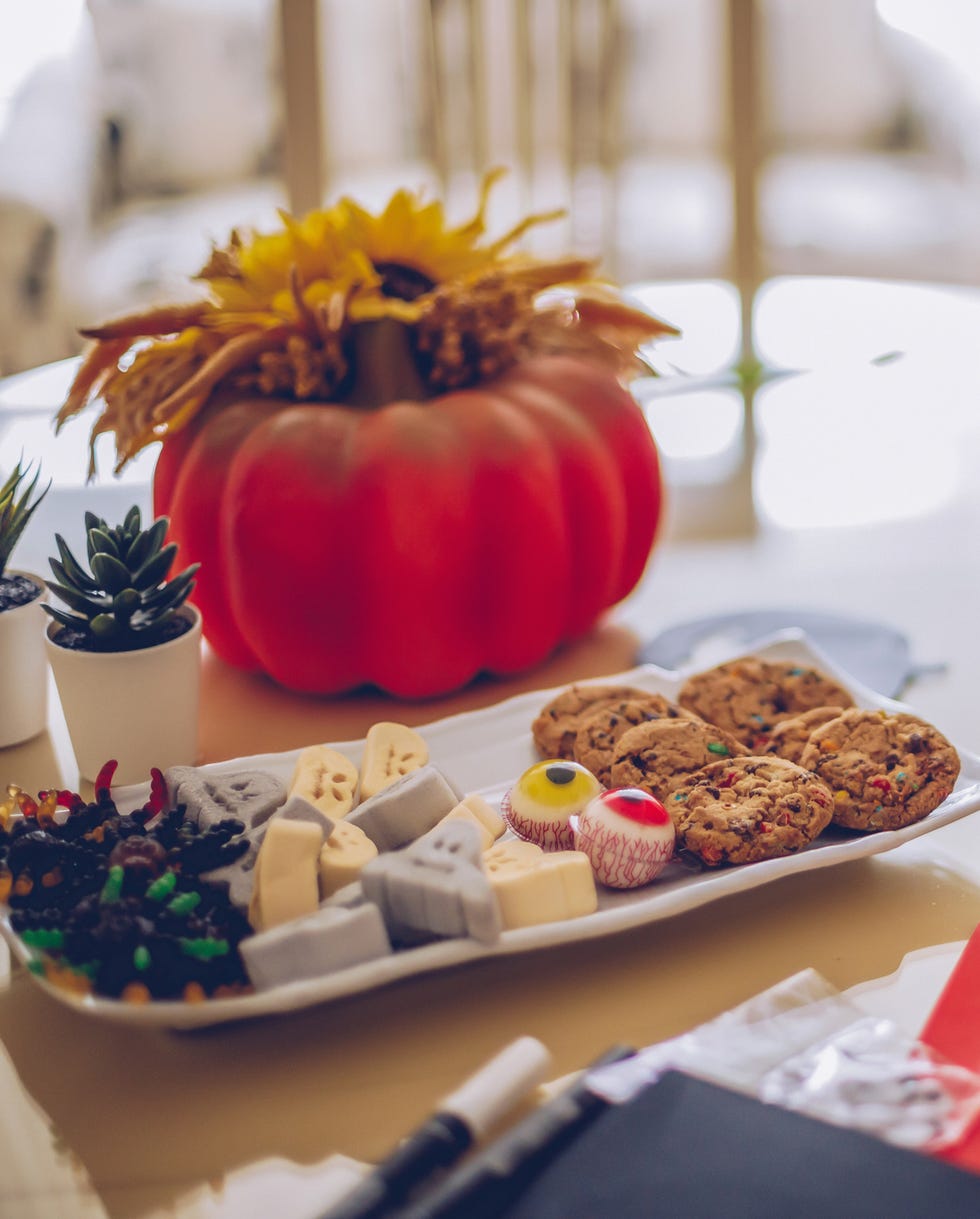 halloween table decor