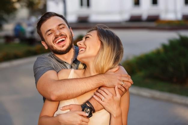 Outdoor Charm: Capturing Couple’s Moments in Nature